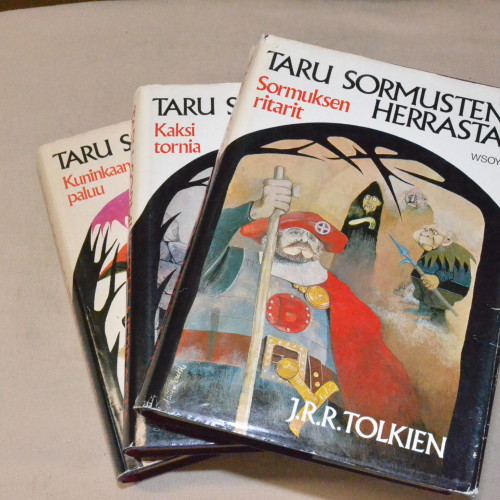 J.R.R. Tolkien Taru Sormusten Herrasta 1-3